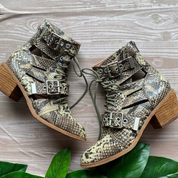 Jeffrey Campbell x Free people Point Toe Heel RARE cowboy Snakeskin boot size 7 - Picture 1 of 14